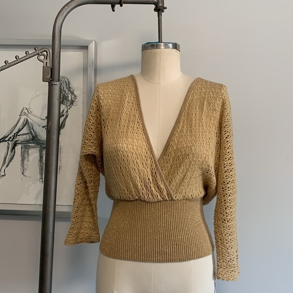 Janette Crochet Top - Picture 3 of 7